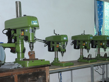 葉(ye)輪盒打孔車間